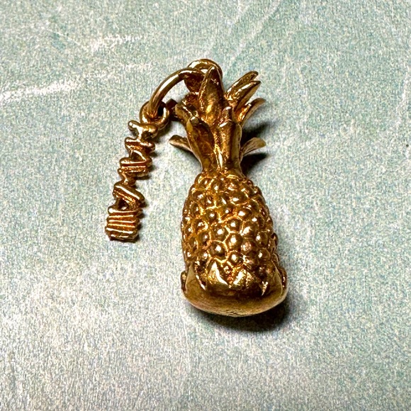Vintage 14K gold Hawaii Pineapple charm for bracelet or...